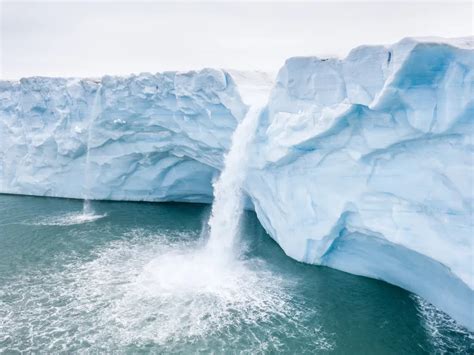 Melting ice cap | Smithsonian Photo Contest | Smithsonian Magazine