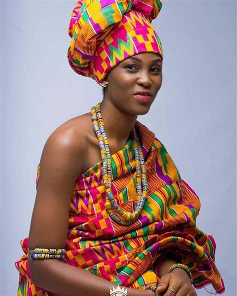 Epitomising Ghanaian culture. | Fashion, Kente, Kente cloth