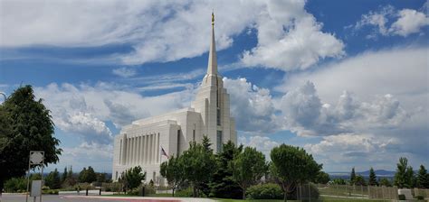 Rexburg Idaho Temple Photograph Gallery | ChurchofJesusChristTemples.org