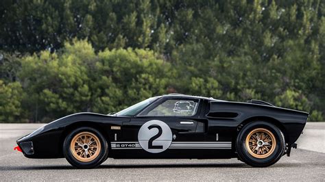 Superformance Launches 50th Anniversary Ford GT40