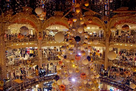 Christmas at Galeries Lafayette Haussmann in 2015 - French Moments
