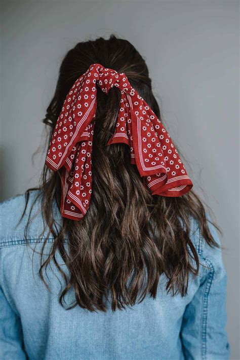 How To Wear A Bandana In Your Hair This Summer - an indigo day