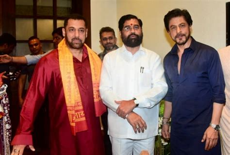 Salman Khan And Shah Rukh Khan Pose Like Karan Arjun With Maharashtra ...