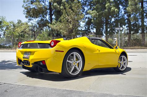 File:Yellow Ferrari 458 Italia Spider (11139789214).jpg - Wikimedia Commons