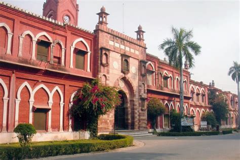 AMU Campus Violence: Administration’s Inability Puts Lives of Students at Stake - The Wire