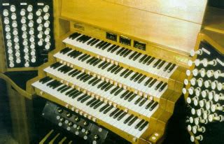 PIPE ORGANS: Gloucester Cathedral organ