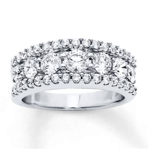 15 Inspirations 2 Carat Diamond Anniversary Rings