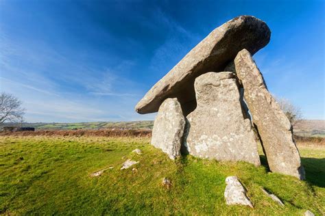 Trethevy Quoit – England Head to Bodmin Moor to see Trethevy Quoit © ian woolcock / Getty Images ...