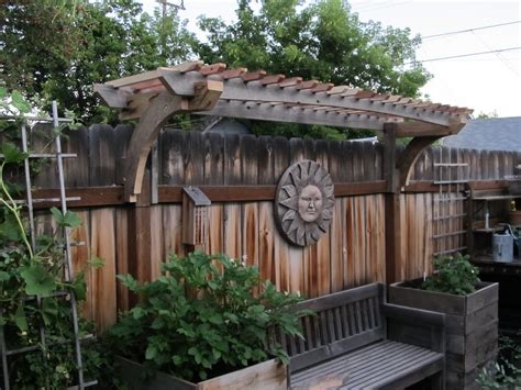 Montana Wildlife Gardener: New Grape Arbor