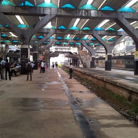 Nerul Railway Station - Navi Mumbai, Mahārāshtra