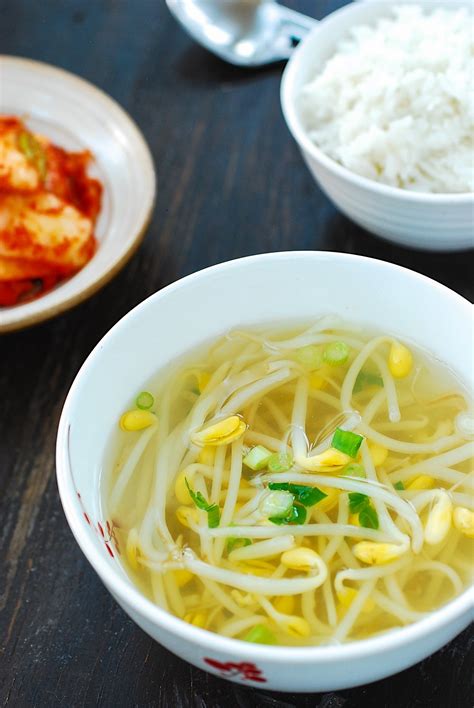 Kongnamul Guk (Soybean Sprout Soup) - Korean Bapsang