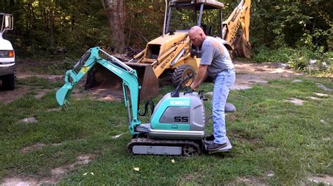 Kobelco mini micro Excavator SS1 | Mini micro, Mini excavator, Small excavator