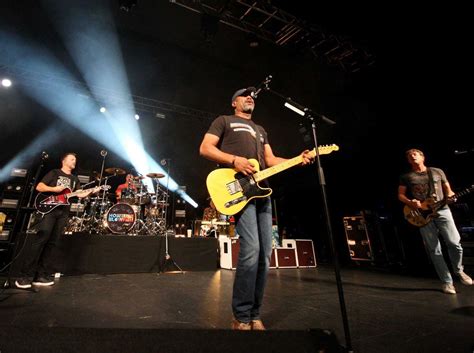 Hootie and the Blowfish bring reunion show to Birmingham - in pictures | Shropshire Star