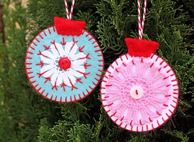 Deshilachado: Tutoriales: Adornos navideños para el árbol / Tutorials: Christmas tree ornaments