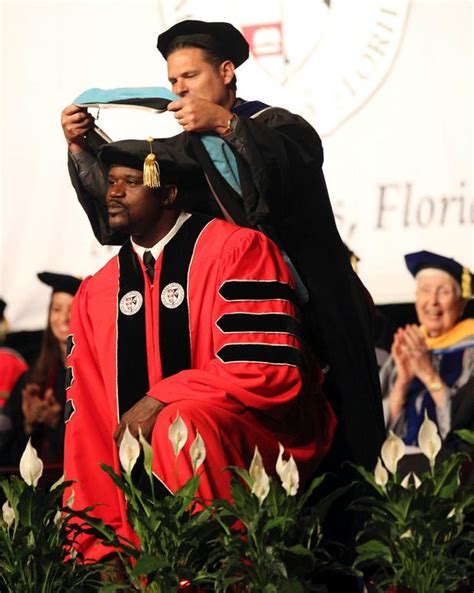 Shaquille O'Neal Gets His Doctoral Degree From Barry University ...