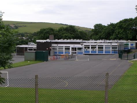 Manor Park School © Anne and Jeff Rolfe :: Geograph Britain and Ireland