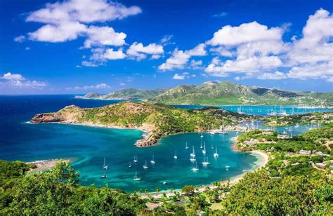 The Best Honeymoon Destinations in the Caribbean: 13 Romantic Locations!