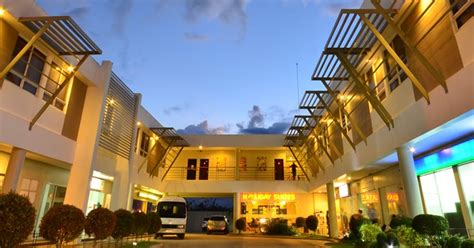 Hotel Review: Holiday Suites Hotel and Resort Palawan - I am Ulyssa Elaine - Travel, Food and ...