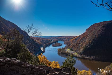 Halfway up Red Dot Trail: Mount Tammany, Delaware River with Arrow Island, Mt Minsi. What a ...