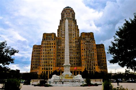 File:Buffalo City Hall and Monument.jpg - Wikimedia Commons