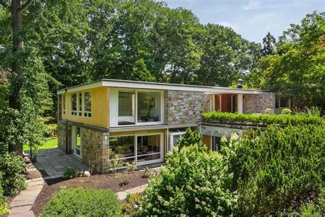 Marcel Breuer-designed ’50s home with tennis court asks $999K - Curbed