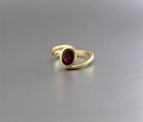 Garnet Ring January Birthstone Ring Gemstone Ring 14k Gold - Etsy