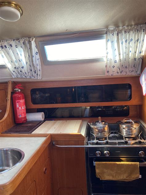 Moody 31 for sale- a solid English-built boat with good interior. – Sailboats, catamarans and ...