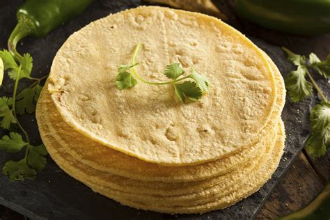 How to Fry Corn Tortillas and Make Them Soft | Livestrong.com | Fried corn tortillas, Low carb ...