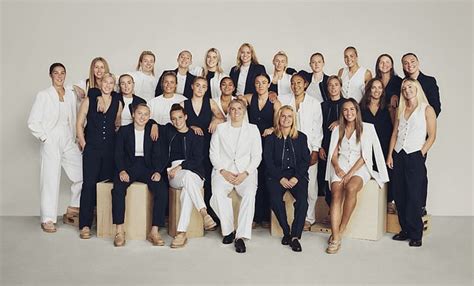 Sarina Wiegman's Lionesses share their relaxed team photoshoot ahead of ...