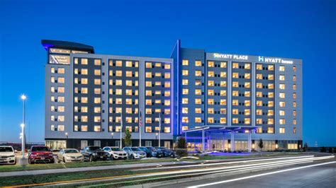 Quad Cities Hotel in East Moline | Hyatt Place East Moline