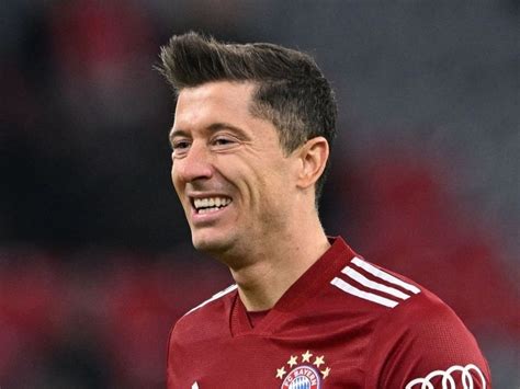 Robert Lewandowski Hairstyle 2022