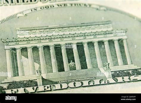 Lincoln Memorial close up macro on the back of the US Five Dollar Bill Stock Photo - Alamy