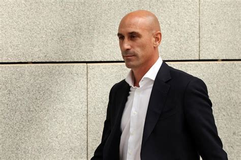 Spain's Jenni Hermoso gets Luis Rubiales restraining order