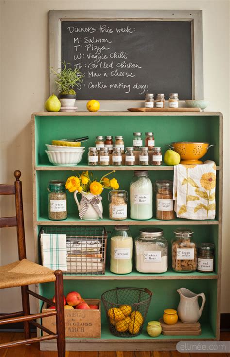 Sweet Tidings: Farmhouse Kitchen Pantry Labels from Ellinée