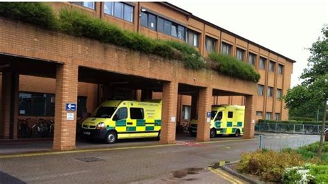 BBC News - Somerset hospitals lagging in ambulance arrival times