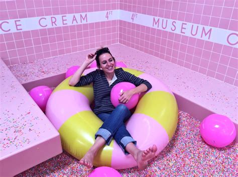 Museum Of Ice Cream Nyc Sprinkle Pool : Dive into a pool of sprinkles ...