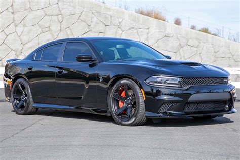 Dodge Charger Hellcat Review - auto.teknodaring