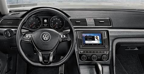 Check Out the Plush and Deluxe Volkswagen Passat Interior