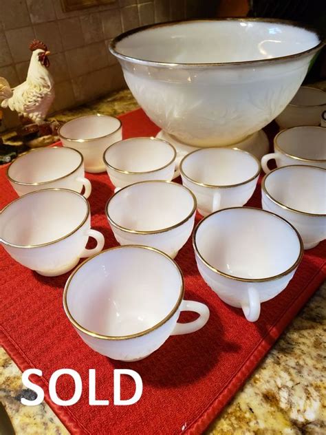 Anchor Hocking Daisy 22K Gold Trim Opaque Milk Glass Punch Bowl Set - 14 pc | Punch bowl set ...