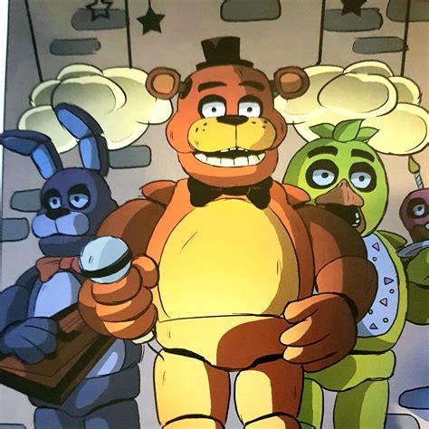 Why is Freddy fat in the Graphic Novel : r/fivenightsatfreddys