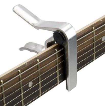 Beginner's Guide to Using A Capo | National Guitar Academy