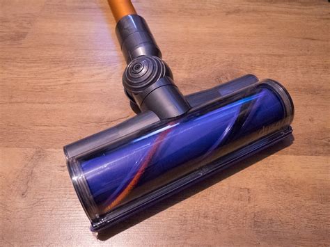 A review of the new Dyson V8 Absolute cordless vacuum cleaner – Is it worth it? | When I Grow Up