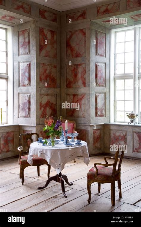 Manor house interior hi-res stock photography and images - Alamy