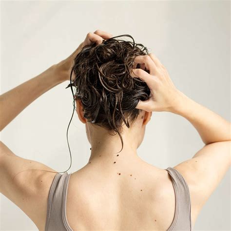 10 Ways to Treat a Dry Scalp Effectively, According to Dermatologists