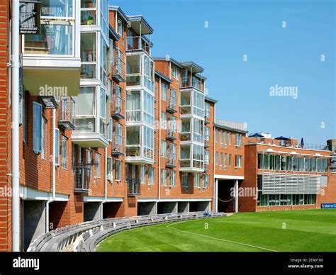 Hughes hall cambridge hi-res stock photography and images - Alamy