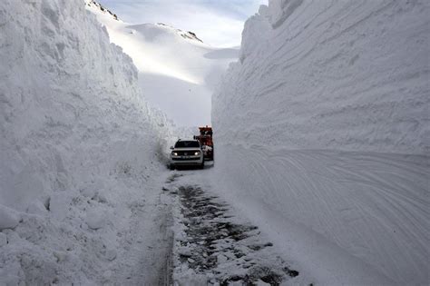 Meanwhile it is hard to clear up the snow in Turkey - Strange Sounds