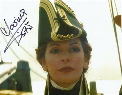 Marina Sirtis Autograph – Shop Comiccon