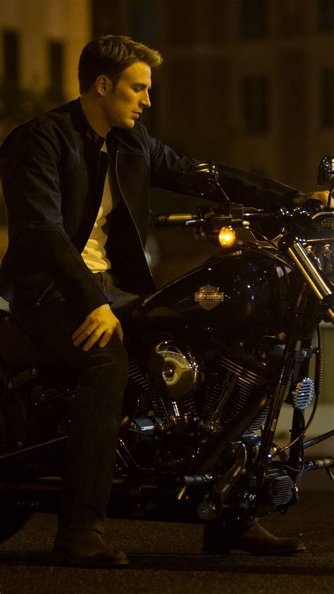 Steve Rogers, motorcycle, Harley-Davidson, Chris Evans wallpaper | Personajes avengers ...