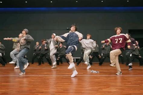 Watch: BTS Goes Hard In Epic Dance Practice Video For “Run BTS” | Soompi