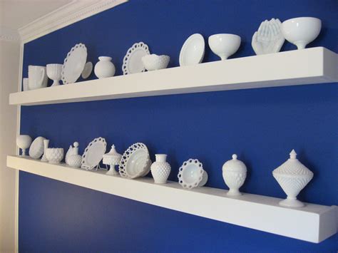 File:Blue Room - Milk Glass Collection.jpg - Wikimedia Commons